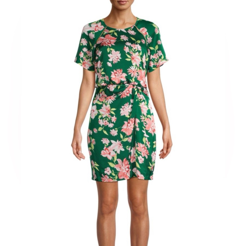 NWT Kensie Floral Sheath Dress - Size 6/8 - Looks Great on Many Body Types!